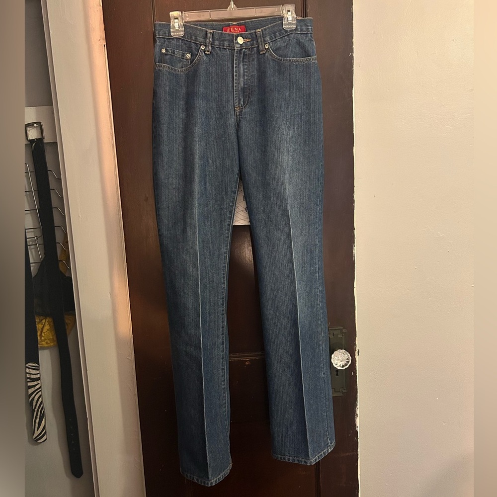 Zena Jeans • Mid Rise Creased Jeans